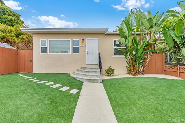 4725 Saratoga Avenue, San Diego CA: https://media.crmls.org/mediaz/bc3d0b2b-e627-488f-a3fa-2524dab3f810.jpg
