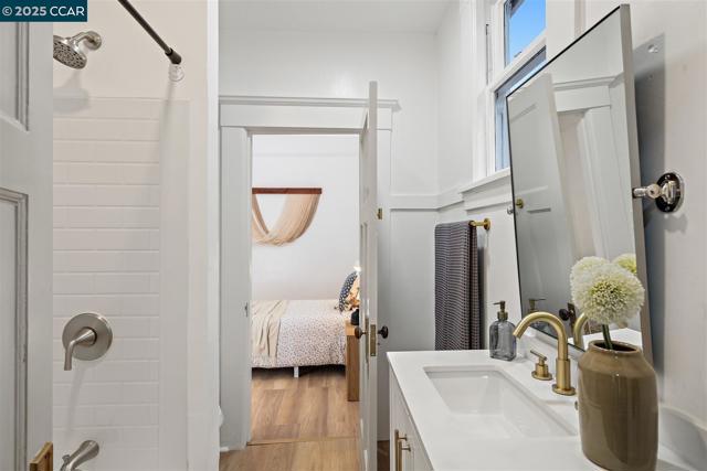 939 Ohio St, Vallejo CA: https://media.crmls.org/mediaz/bc3dbc4b-f88a-4614-81f6-c7e2dafbd710.jpg