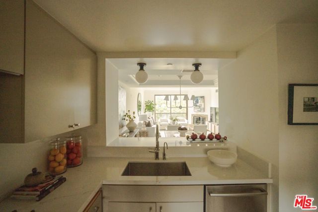 11847 Gorham Avenue, Los Angeles CA: https://media.crmls.org/mediaz/bc3e3221-c53f-4798-9a99-8484fad1932e.jpg