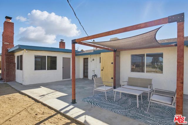 6391 Ruth Drive, Yucca Valley CA: https://media.crmls.org/mediaz/bc3f5ad2-bfc3-4c29-a1ff-efec9965695d.jpg