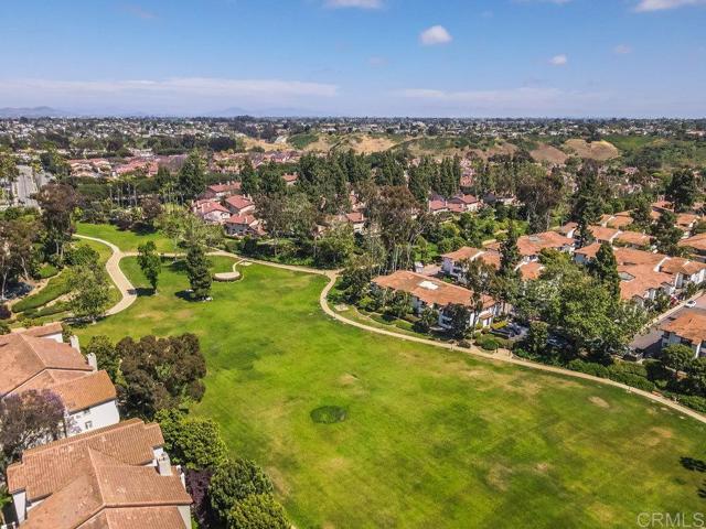 7565 CHARMANT DR, San Diego CA: https://media.crmls.org/mediaz/bc3fcab3-7b00-477e-8616-57f44e097697.jpg