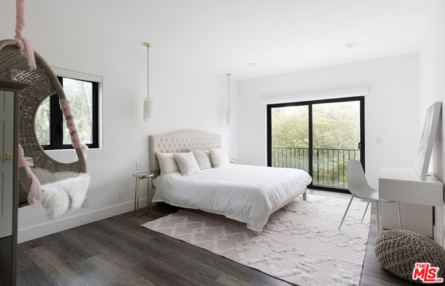 28902 Verde Mesa Lane, Malibu CA: https://media.crmls.org/mediaz/bc40a98c-2809-4b3f-8411-870df604e963.jpg