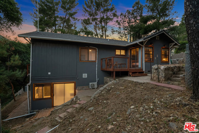17832 Little Tujunga Canyon Road, Santa Clarita CA: https://media.crmls.org/mediaz/bc41bfbe-df20-485a-9905-fbf0344beda4.jpg