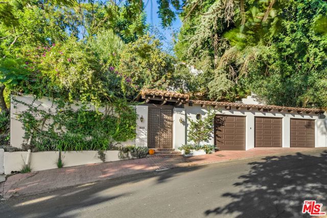 3527 Wonder View Drive, Los Angeles, California 90068, 6 Bedrooms Bedrooms, ,2 BathroomsBathrooms,Single Family Residence,For Sale,Wonder View,24455227