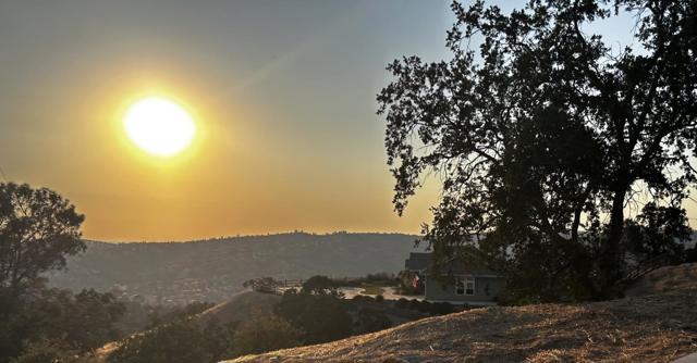 41176 Lilley Mountain Drive, Coarsegold CA: https://media.crmls.org/mediaz/bc41fed8-0040-424a-aa10-22e3019b5f13.jpg
