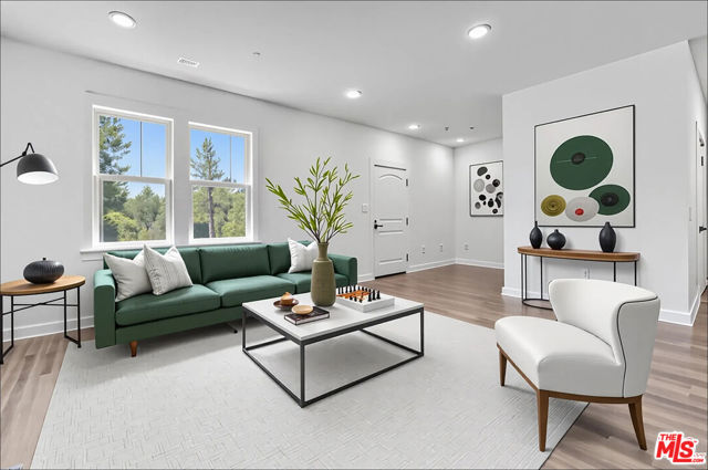 513 Heritage Valley Pkwy, Fillmore CA: https://media.crmls.org/mediaz/bc428919-acf6-4768-af5d-edc3d5a21985.jpg