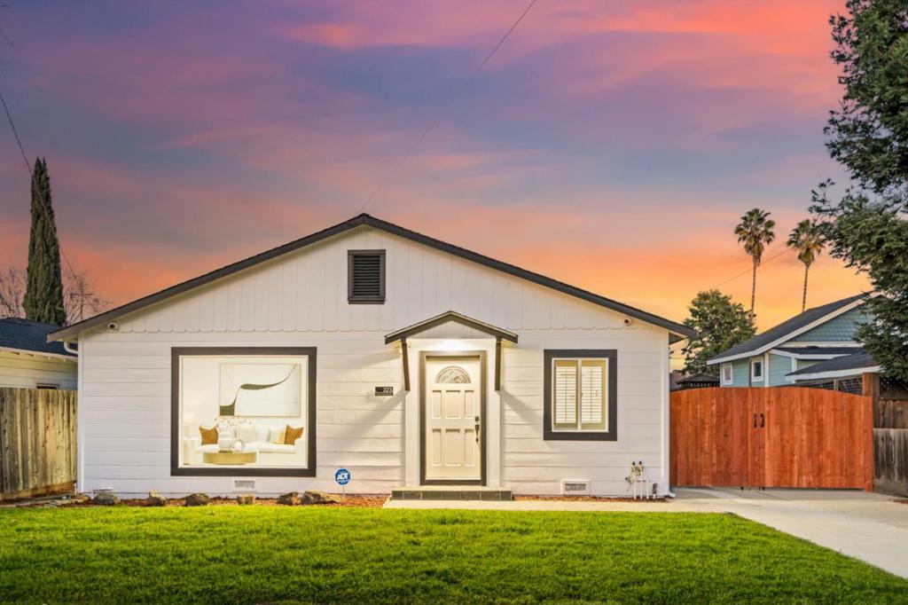 223 San Carlos Avenue