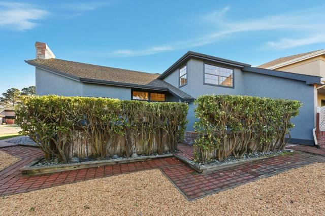 370 Burning Tree Court, Half Moon Bay CA: https://media.crmls.org/mediaz/bc43a9ed-1935-45f0-b14d-27593c659576.jpg
