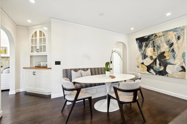 957 University Drive, Menlo Park CA: https://media.crmls.org/mediaz/bc43f1e1-6906-4083-af8b-f9f3ca86bcfa.jpg