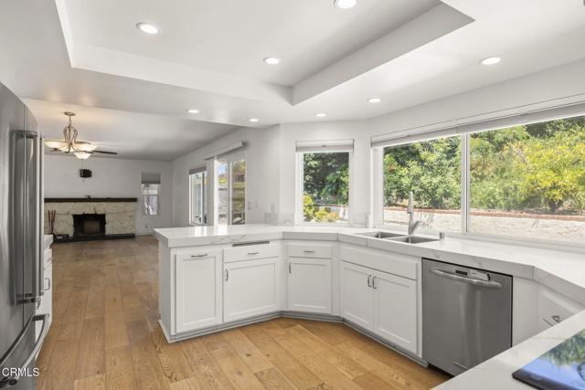 Detail Gallery Image 13 of 40 For 2325 Parkway Dr, Camarillo,  CA 93010 - 4 Beds | 3 Baths