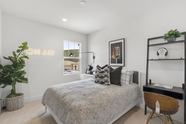 948 Visalia Pl, San Marcos CA: https://media.crmls.org/mediaz/bc44351f-4bb3-43f8-aca0-eff13f5d890c.jpg
