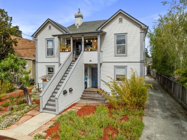 129 Sunnyside Avenue, Santa Cruz CA: https://media.crmls.org/mediaz/bc443733-43cf-407b-bbee-6a94b7dbf008.jpg