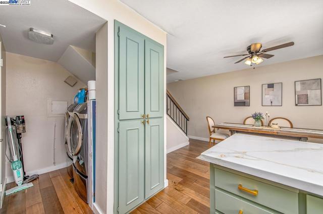 3732 Carrigan Cmn, Livermore CA: https://media.crmls.org/mediaz/bc448afe-ee6d-4051-93d3-e5378e33a88f.jpg