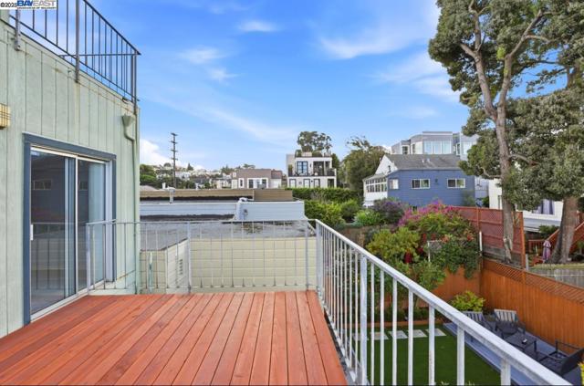 450 San Bruno Ave, San Francisco CA: https://media.crmls.org/mediaz/bc44e7cb-a699-4b0a-b7d0-49f16917315c.jpg