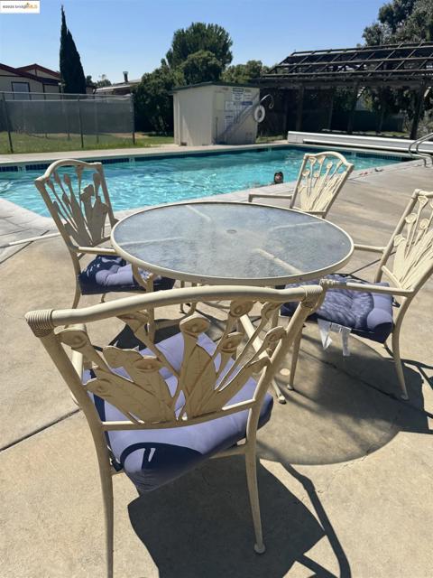 343 Alcott Ct, Bethel Island CA: https://media.crmls.org/mediaz/bc458747-954c-42c6-ba74-779b8d8a0f98.jpg