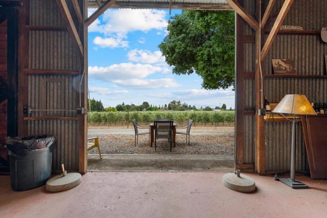 804 Comstock Road, Hollister CA: https://media.crmls.org/mediaz/bc45ca4f-03d3-4065-a370-e9c712326146.jpg