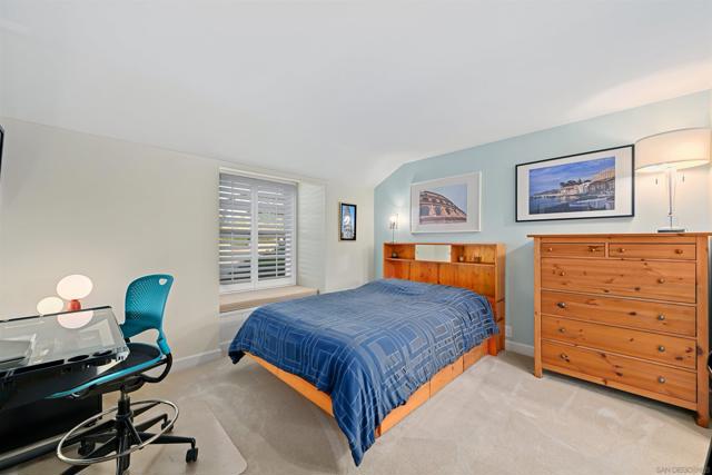 7953 Cinthia St, La Mesa CA: https://media.crmls.org/mediaz/bc45e552-74fe-430a-8a16-f56a4ad6e9ba.jpg