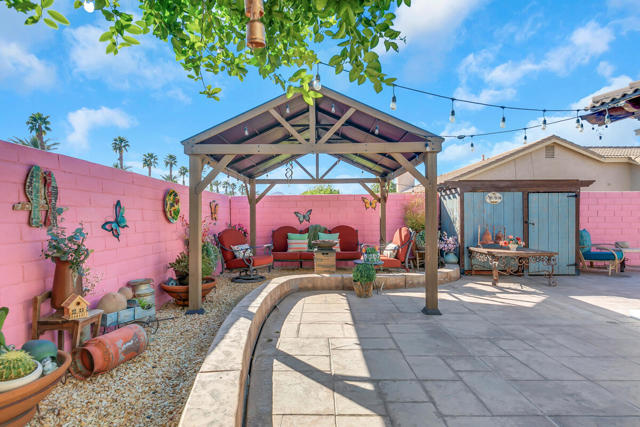80687 Veranda Lane, Indio CA: https://media.crmls.org/mediaz/bc46895d-1b94-4875-9d1c-df62ceffd6e9.jpg