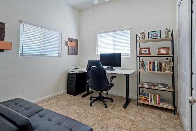 Detail Gallery Image 15 of 41 For 343 Hill Dr, Vista,  CA 92083 - 3 Beds | 2 Baths