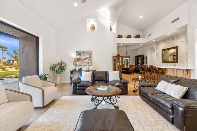 57895 Stone Creek E Trail, La Quinta CA: https://media.crmls.org/mediaz/bc46c794-4a64-4b81-bb0a-4086303e66e7.jpg