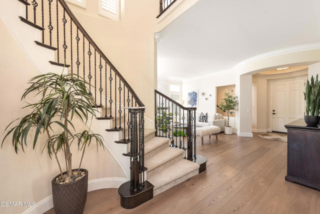 976 Blackbourne, Oak Park CA: https://media.crmls.org/mediaz/bc46dc41-ae3b-4fda-90e7-fa5124a7522e.jpg