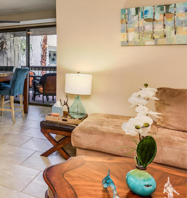 5225 E Waverly Drive, Palm Springs CA: https://media.crmls.org/mediaz/bc472ffa-5806-41a6-bf2d-13d3aca4d2c9.jpg