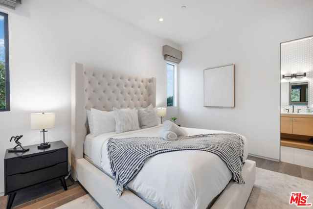 727 N Beverly Glen Boulevard, Los Angeles CA: https://media.crmls.org/mediaz/bc477db6-de1a-4fd0-b331-9d0b5e52027f.jpg