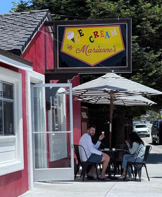 124 Winfield Way, Aptos CA: https://media.crmls.org/mediaz/bc47a4a3-1717-4f98-9447-6a7d7cfbad59.jpg