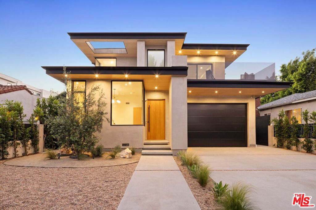 1611 S Bedford Street