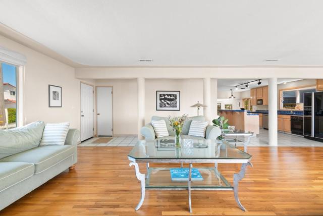 102 32nd Avenue, Santa Cruz CA: https://media.crmls.org/mediaz/bc48b0ba-0efd-417c-8bb2-9b5286d68457.jpg
