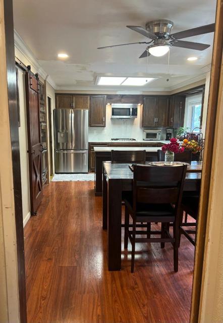20090 Portola Drive, Salinas CA: https://media.crmls.org/mediaz/bc494099-200e-4e38-8396-044d8d7422f8.jpg