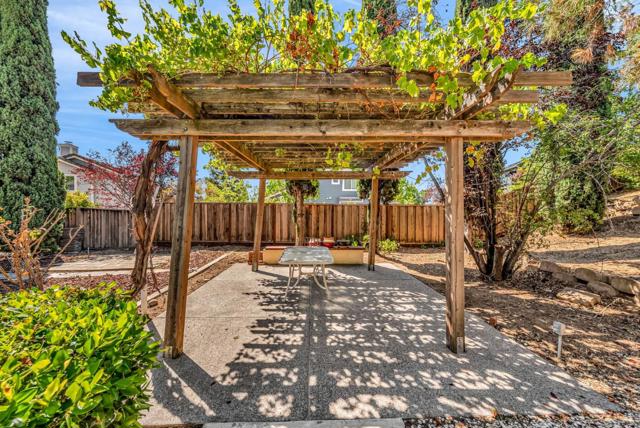 6252 Placid Court, San Jose CA: https://media.crmls.org/mediaz/bc498faa-e07f-42d8-8f1c-4f15478162a3.jpg