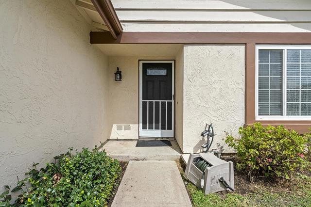 11394 Pegasus Ave, San Diego CA: https://media.crmls.org/mediaz/bc49b9db-648b-4907-a00a-be43d5ad7745.jpg