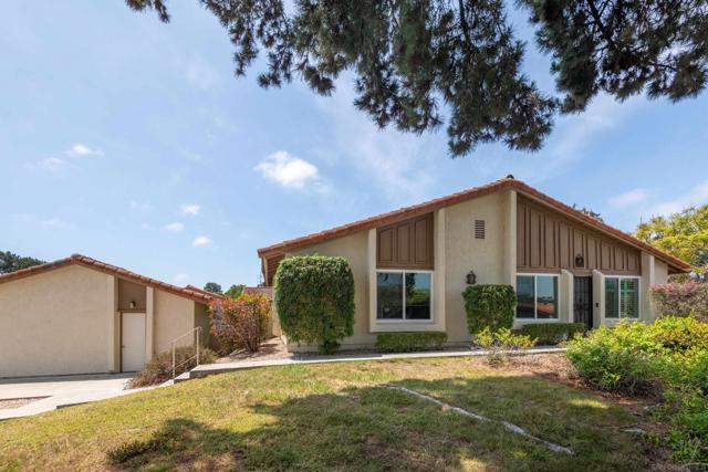 1829 Forestdale Dr, Encinitas CA: https://media.crmls.org/mediaz/bc49d36f-d36e-40ae-8dcb-a4f834398635.jpg
