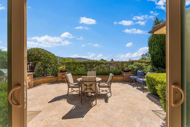 Detail Gallery Image 42 of 62 For 7090 Sitio Corazon, Carlsbad,  CA 92009 - 4 Beds | 3/1 Baths