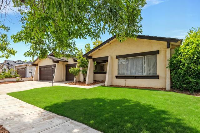 10683 Pebble Place, Cupertino CA: https://media.crmls.org/mediaz/bc4ab7d6-10bf-4d30-bdbc-28a074a478a0.jpg