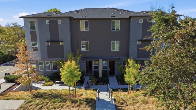490 Trace Lane, Hayward CA: https://media.crmls.org/mediaz/bc4b2db0-2c4b-492b-97b7-4540d695fa78.jpg