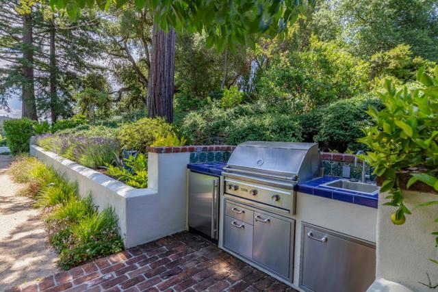 180 Farm Road, Woodside CA: https://media.crmls.org/mediaz/bc4b779b-d1e7-4a9e-b20d-68c83ecfbb51.jpg