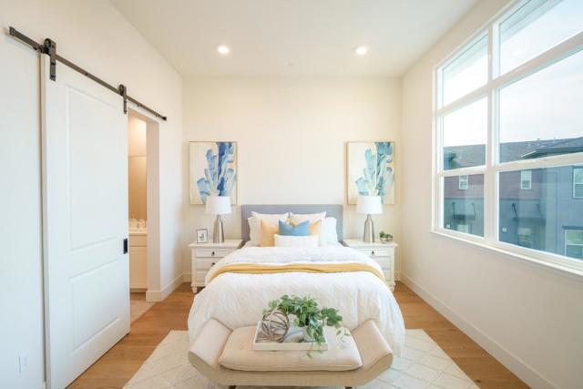 897 Fillmore Terrace, Sunnyvale CA: https://media.crmls.org/mediaz/bc4ba415-dec2-421a-a193-f1bf4ad84028.jpg