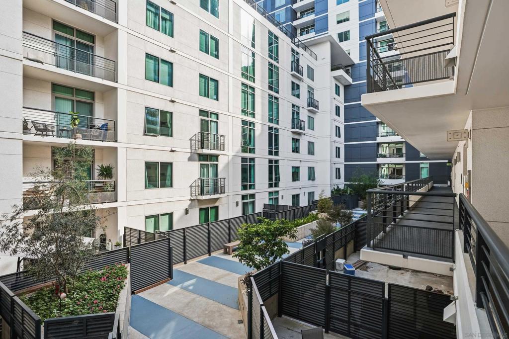 425 Beech St - photo 17