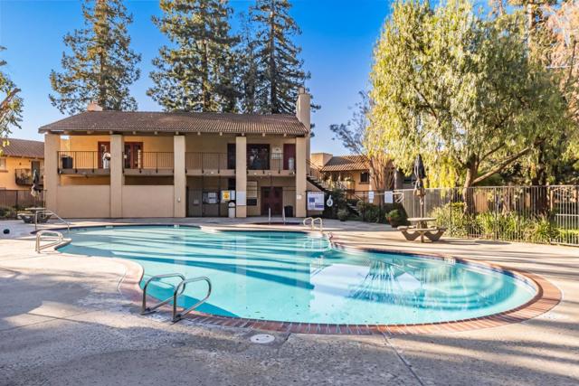 259 N Capitol Avenue, San Jose CA: https://media.crmls.org/mediaz/bc4cbd21-1a49-4fa4-8e66-6f80170ba816.jpg