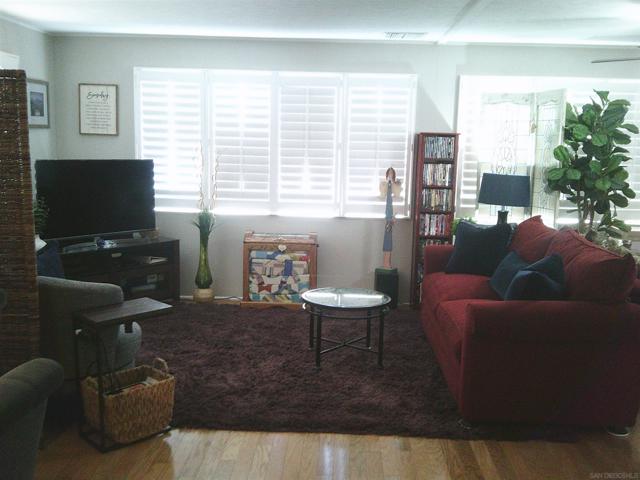 1401 El Norte Parkway, San Marcos CA: https://media.crmls.org/mediaz/bc4e5758-6790-4d7d-8231-60acec8f3cb1.jpg