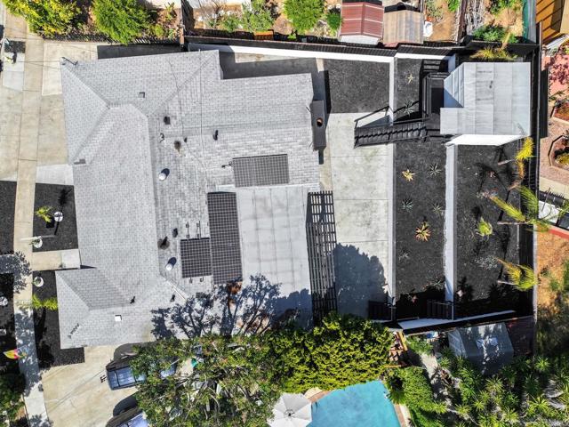 2333 Ridge View Drive, San Diego CA: https://media.crmls.org/mediaz/bc4e9965-0df8-43c1-84fe-a58eb0025dfb.jpg
