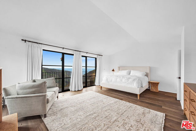 2382 Live Oak Meadows Road, Malibu CA: https://media.crmls.org/mediaz/bc4f0f2d-0e44-43b1-a60e-6b1bdd9a5eba.jpg