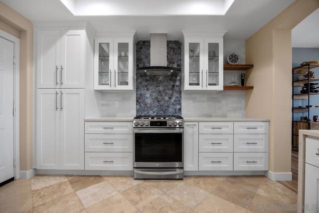 2045 Silverado St, San Marcos CA: https://media.crmls.org/mediaz/bc4f6092-5135-4615-ba1a-ec0877b6df23.jpg