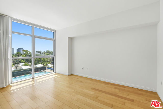 13700 Marina Pointe Drive, 630 photo 14