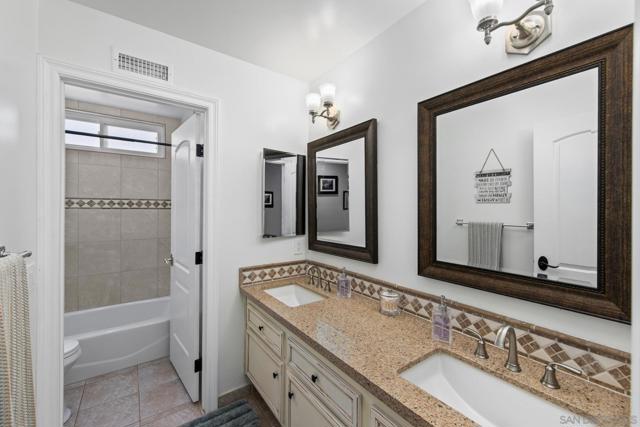 8873 Hunter Pass, Alpine CA: https://media.crmls.org/mediaz/bc520ec9-313b-409a-8b8f-bff84bd76116.jpg