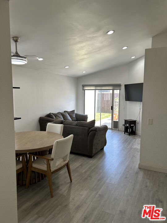 14179 Long View Drive, Fontana CA: https://media.crmls.org/mediaz/bc5274d5-0ec2-40fe-ba19-874501c0c221.jpg