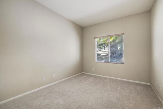 Detail Gallery Image 22 of 30 For 1701 Hilo Dr, Vista,  CA 92081 - 3 Beds | 2/1 Baths