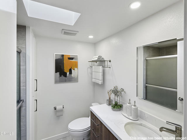 Detail Gallery Image 22 of 51 For 61 B Redwood Ave, Ventura,  CA 93003 - 2 Beds | 1 Baths